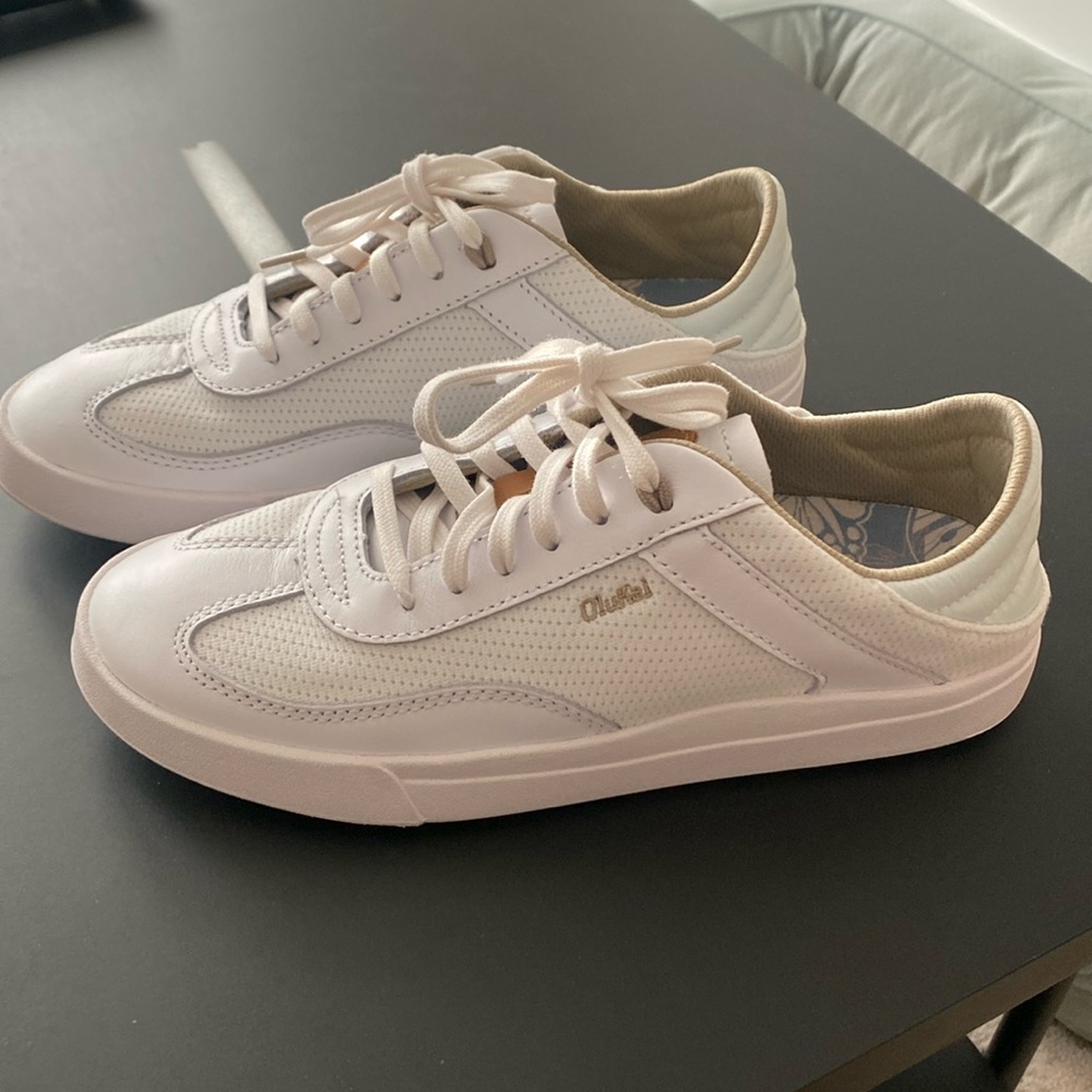 OluKai Women's Kilea Sneakers in White and Cream